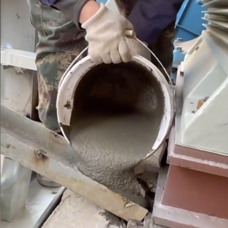 鹤峰旧混凝土基面需要怎么处理才能灌浆？